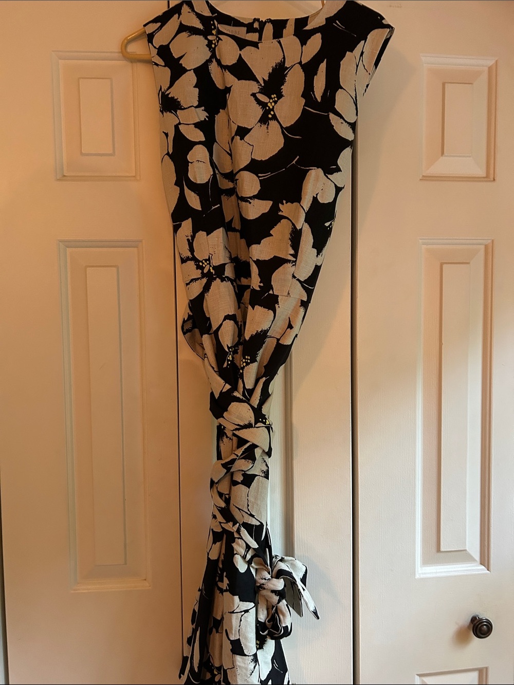 Hobbs London Black and Cream Floral Midi Dress - Elegant Knot Detail
